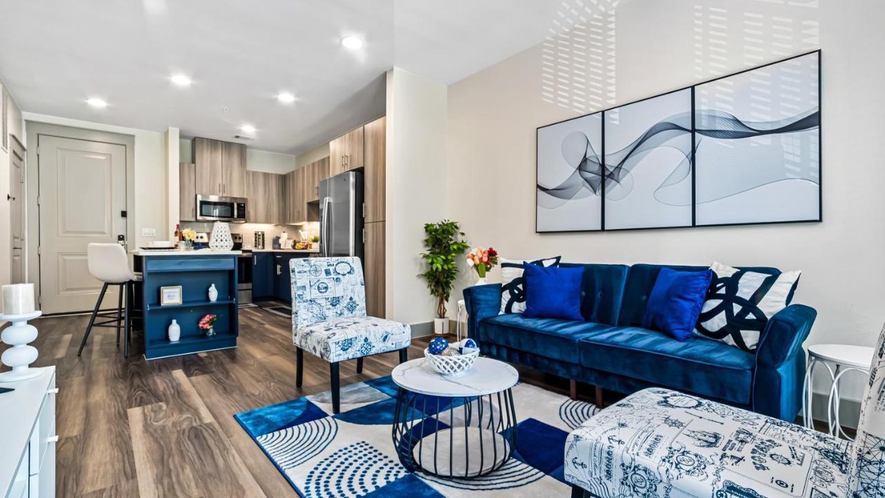 Cozy Retreat-Free Reserved Parking-Pool Addison Dış mekan fotoğraf